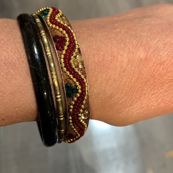 Set of three bracelets - Picture 3 of 5